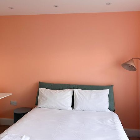 Zozy Clitterhouse Hotel London Kültér fotó